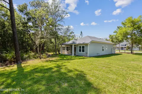 Exterior - 96050 Captains Pointe Rd, Yulee, FL 32097 photo 3 of 4