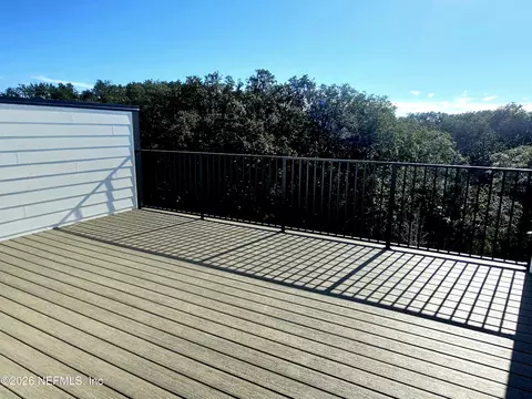 1912 Prudential Dr, Jacksonville, FL 32207