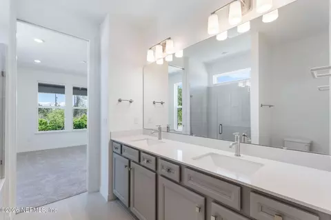 Bath - 614 Ecliptic Loop, Yulee, FL 32097 photo 3 of 4