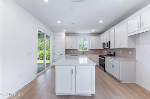 Kitchen - 614 Ecliptic Loop, Yulee, FL 32097 photo 2 of 6