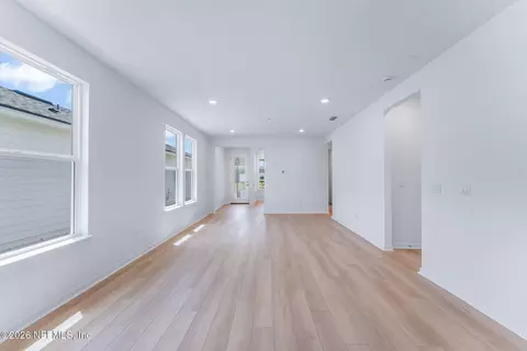 Living - 614 Ecliptic Loop, Yulee, FL 32097 photo 5 of 5