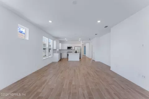 Living - 261 Ecliptic Loop, Yulee, FL 32097 photo 9 of 10