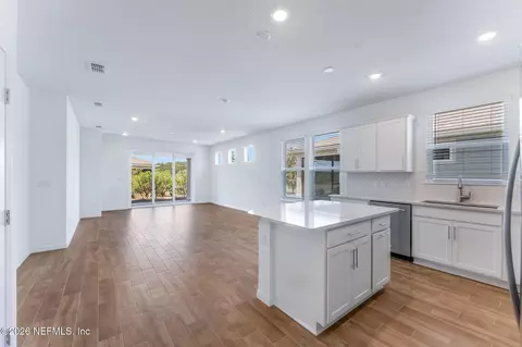 Living - 261 Ecliptic Loop, Yulee, FL 32097 photo 4 of 10