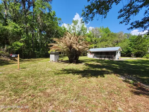 118 N Hubers Fish Camp Rd, Crescent City, FL 32112