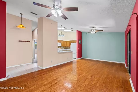 Living - 36 Navarra Ct, Saint Augustine, FL 32086 photo 4 of 6