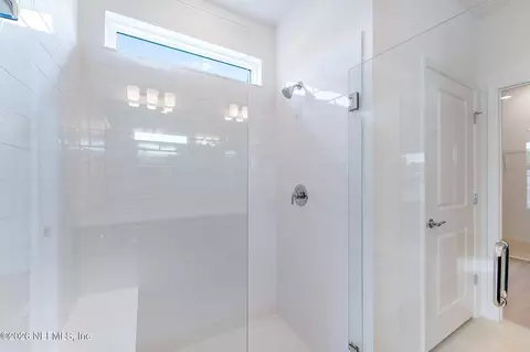 Bath - 401 Tranquil Trail Cir, Yulee, FL 32097 photo 2 of 4