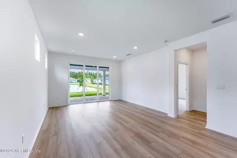 Living - 401 Tranquil Trail Cir, Yulee, FL 32097 photo 3 of 7