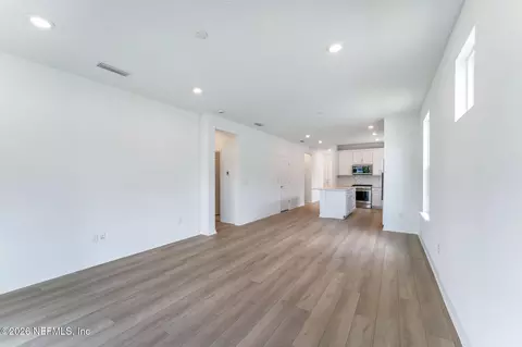 Living - 401 Tranquil Trail Cir, Yulee, FL 32097 photo 6 of 7