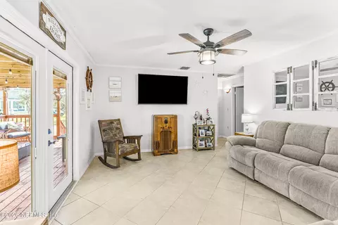 Living - 524 Horseshoe Rd, Saint Augustine, FL 32084 photo 2 of 2