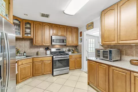 Kitchen - 524 Horseshoe Rd, Saint Augustine, FL 32084 photo 2 of 2