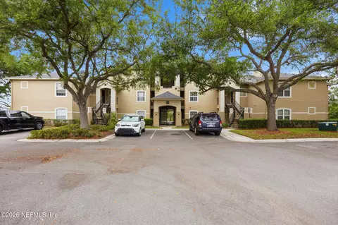 1701 The Greens Way #1913, Jacksonville Beach, FL 32250