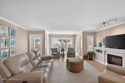 Living - 6170 A1a #215, Saint Augustine, FL 32080 photo 2 of 6