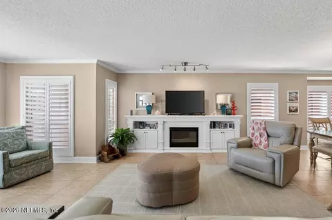 Living - 6170 A1a #215, Saint Augustine, FL 32080 photo 4 of 6
