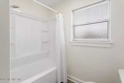 Bath - 103 Coronado St, Saint Augustine, FL 32080 photo 4 of 5