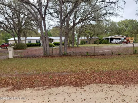 118 Robin Rd, Pomona Park, FL 32181