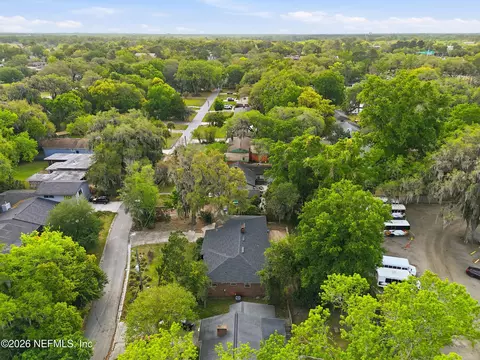 View/Area - 1244 Glengarry Rd, Jacksonville, FL 32207 photo 2 of 8