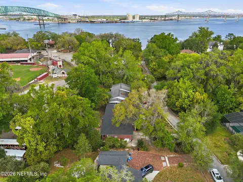 View/Area - 1244 Glengarry Rd, Jacksonville, FL 32207 photo 3 of 8