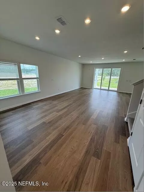 Living - 864 Brook Forest Dr, Saint Augustine, FL 32092 photo 1 of 2