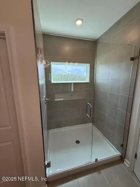 Bath - 864 Brook Forest Dr, Saint Augustine, FL 32092 photo 2 of 2