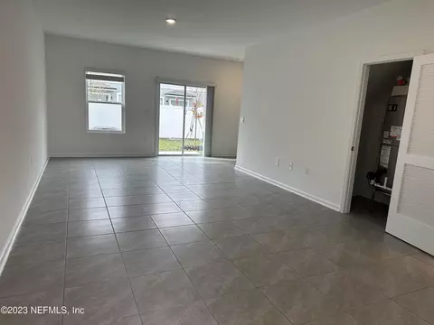 Living - 400 Talulla Trl, Saint Augustine, FL 32095 photo 2 of 9