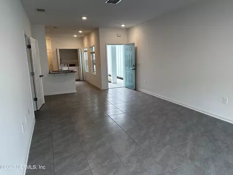 Living - 400 Talulla Trl, Saint Augustine, FL 32095 photo 7 of 9