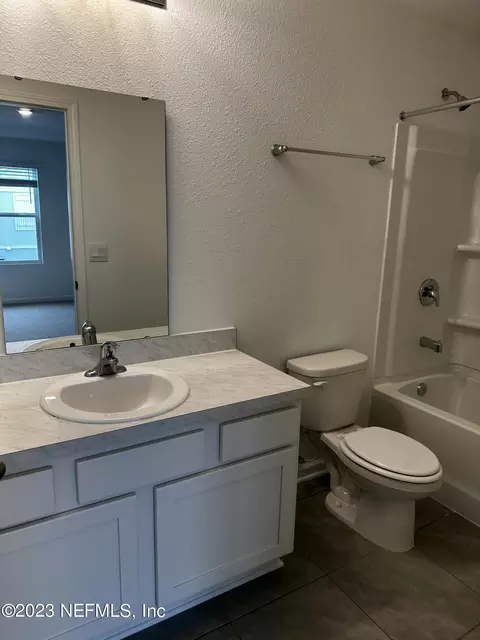 Bath - 400 Talulla Trl, Saint Augustine, FL 32095 photo 2 of 6