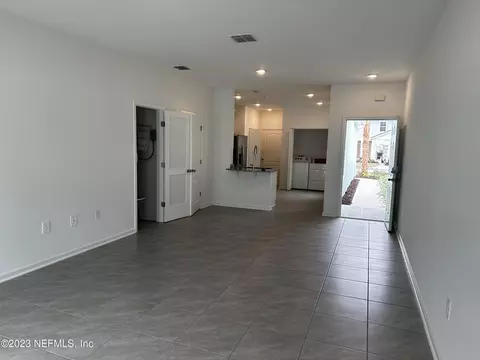Living - 400 Talulla Trl, Saint Augustine, FL 32095 photo 5 of 9