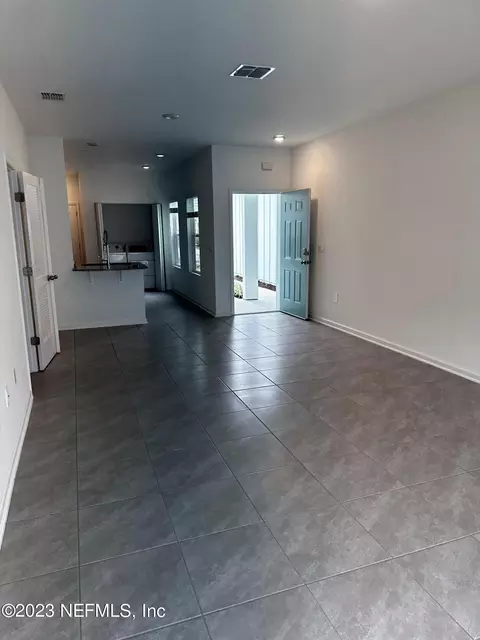Living - 400 Talulla Trl, Saint Augustine, FL 32095 photo 6 of 9