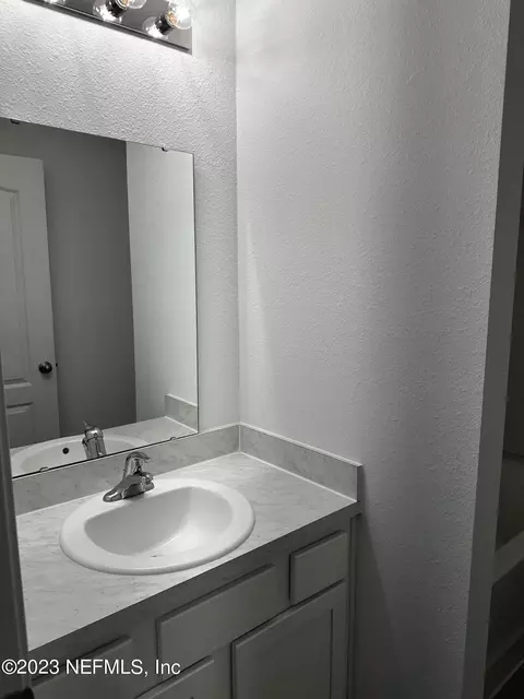Bath - 400 Talulla Trl, Saint Augustine, FL 32095 photo 4 of 6