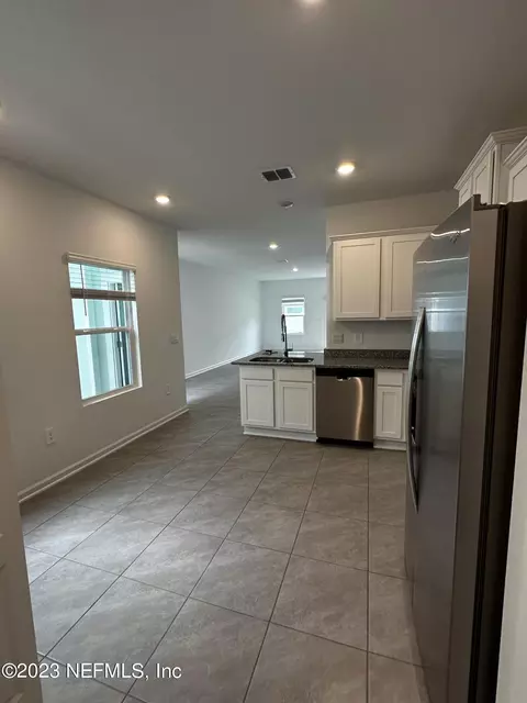 Kitchen - 409 Talulla Trl, Saint Augustine, FL 32095 photo 4 of 5