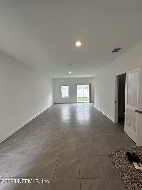 Living - 409 Talulla Trl, Saint Augustine, FL 32095 photo 8 of 9