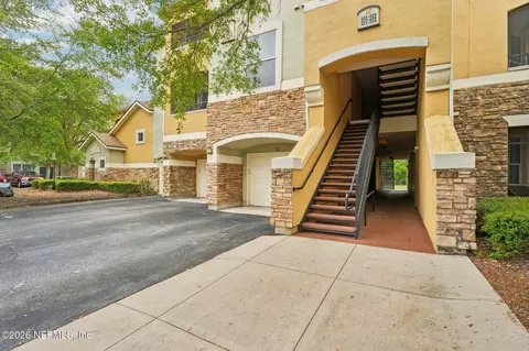 8539 Gate Pkwy W #412, Jacksonville, FL 32216