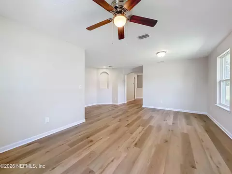 Living - 5980 Sands Pointe Dr, Macclenny, FL 32063 photo 6 of 10