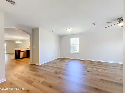 Living - 5980 Sands Pointe Dr, Macclenny, FL 32063 photo 5 of 10