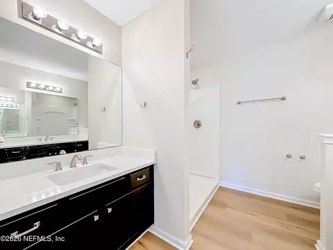 Bath - 5980 Sands Pointe Dr, Macclenny, FL 32063 photo 2 of 4