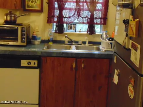 Kitchen - 130 Interlachen Blvd, Interlachen, FL 32148 photo 1 of 1