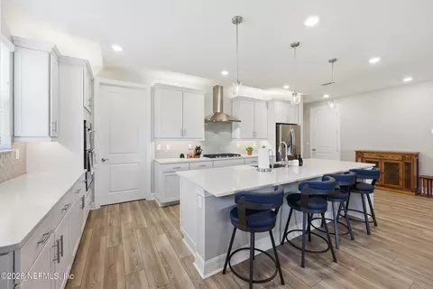 10826 Town View Dr, Jacksonville, FL 32256