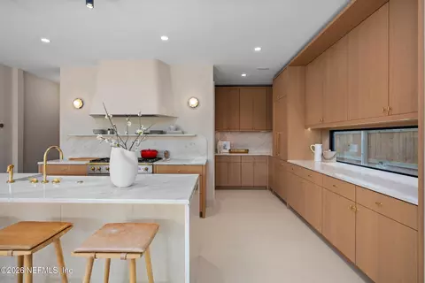 Kitchen - 1475 Ocean Blvd, Atlantic Beach, FL 32233 photo 8 of 10