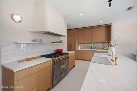 Kitchen - 1475 Ocean Blvd, Atlantic Beach, FL 32233 photo 3 of 10