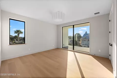 Bedroom - 1475 Ocean Blvd, Atlantic Beach, FL 32233 photo 10 of 10