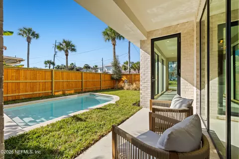 Exterior - 1475 Ocean Blvd, Atlantic Beach, FL 32233 photo 5 of 9