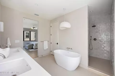 Bath - 1475 Ocean Blvd, Atlantic Beach, FL 32233 photo 5 of 14