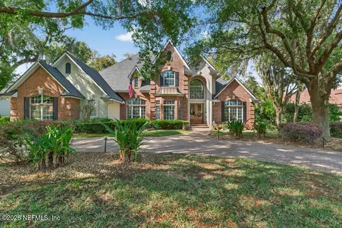 13719 Saxon Lake Dr, Jacksonville, FL 32225