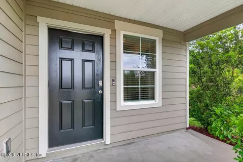Exterior - 70144 Roseapple Ct, Yulee, FL 32097 photo 2 of 5
