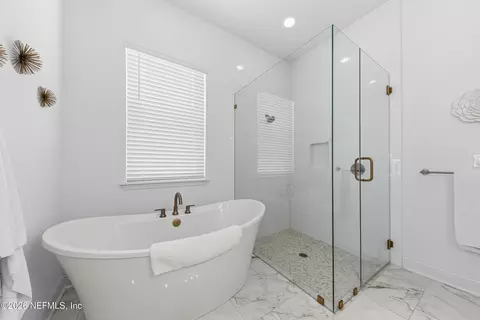 Bath - 294 Sawgrass Dr, Yulee, FL 32097 photo 2 of 3