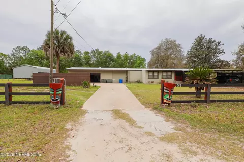 239 Lynne Dr, Palatka, FL 32177