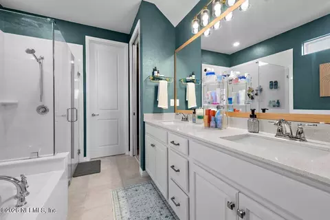 Bath - 174 Myrtle Oak Ct, Saint Augustine, FL 32092 photo 2 of 4