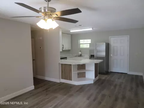 Living - 538 Boykins Ln, Baldwin, FL 32234 photo 3 of 3