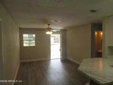 Living - 538 Boykins Ln, Baldwin, FL 32234 photo 2 of 3