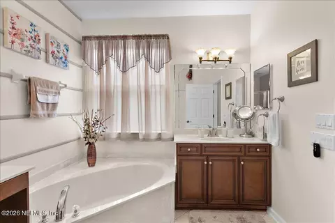 Bath - 1343 Castle Pines Cir, Saint Augustine, FL 32092 photo 2 of 3